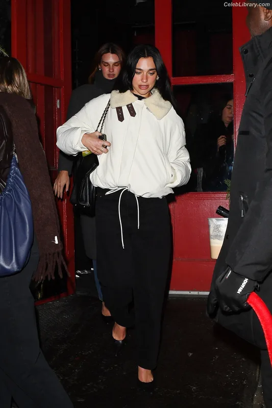 Dua Lipa photo 20 of 7804