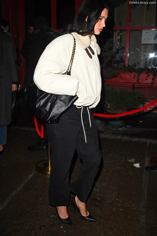 Dua Lipa photo 23 of 7804