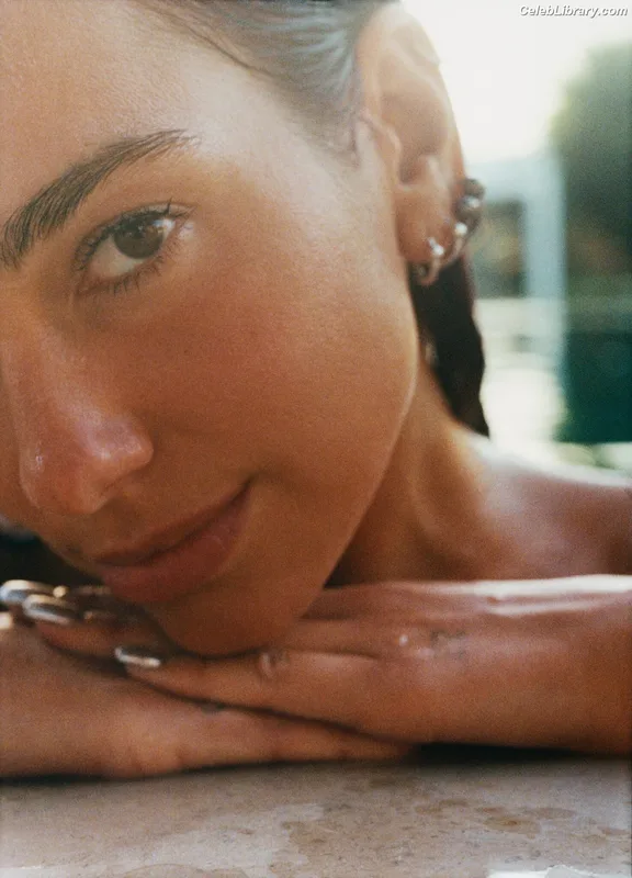 Dua Lipa photo 5 of 7804