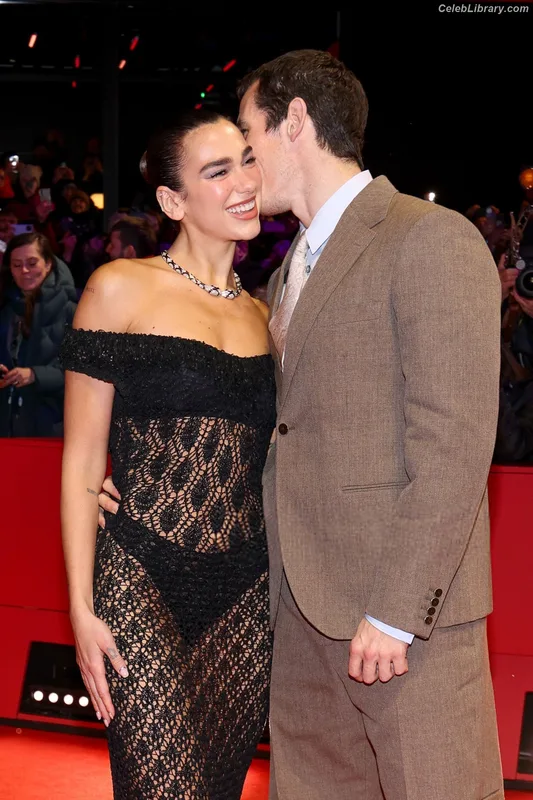Dua Lipa photo 15 of 7804