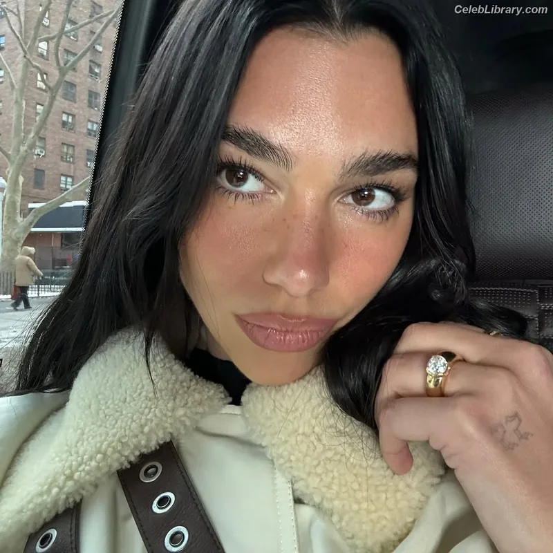 Dua Lipa photo 23 of 7804