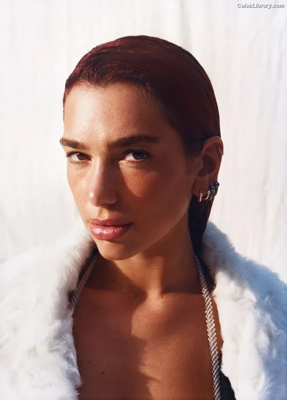 Dua Lipa photo 3 of 7804