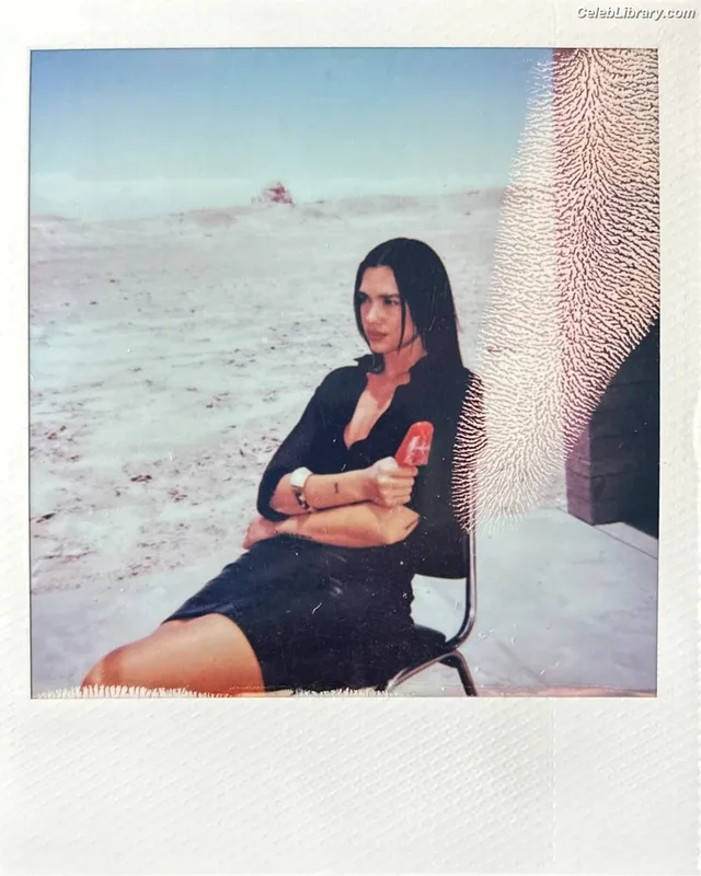 Dua Lipa photo 5 of 7804