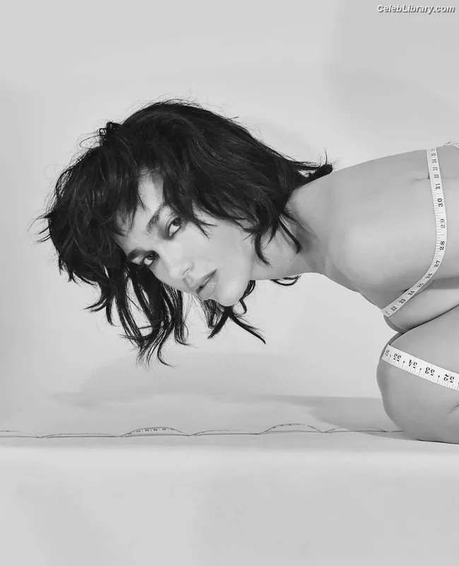 Dua Lipa photo 13 of 7804