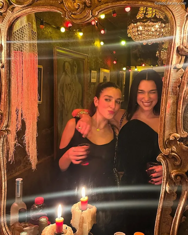 Dua Lipa photo 17 of 7804