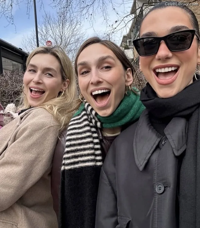 Dua Lipa photo 8 of 7804
