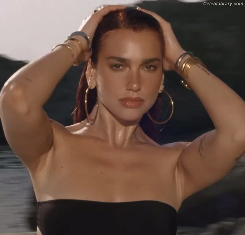 Dua Lipa photo 15 of 7804