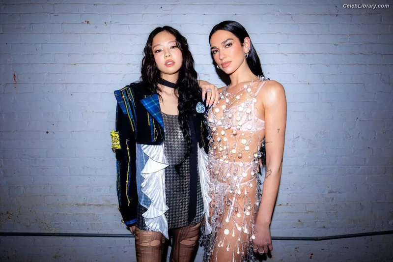 Dua Lipa photo 2 of 7804