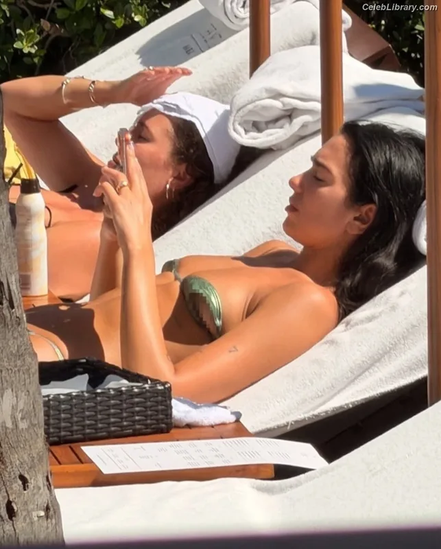 Dua Lipa photo 13 of 7804