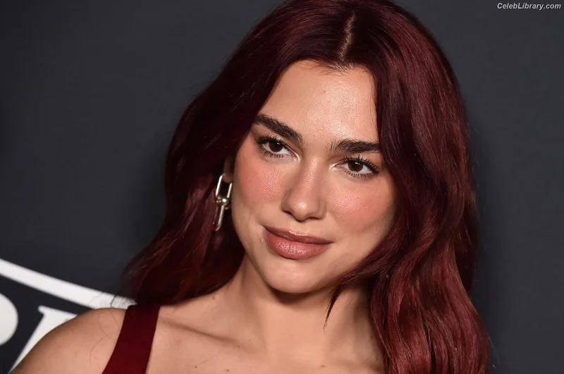 Dua Lipa photo 7 of 7804