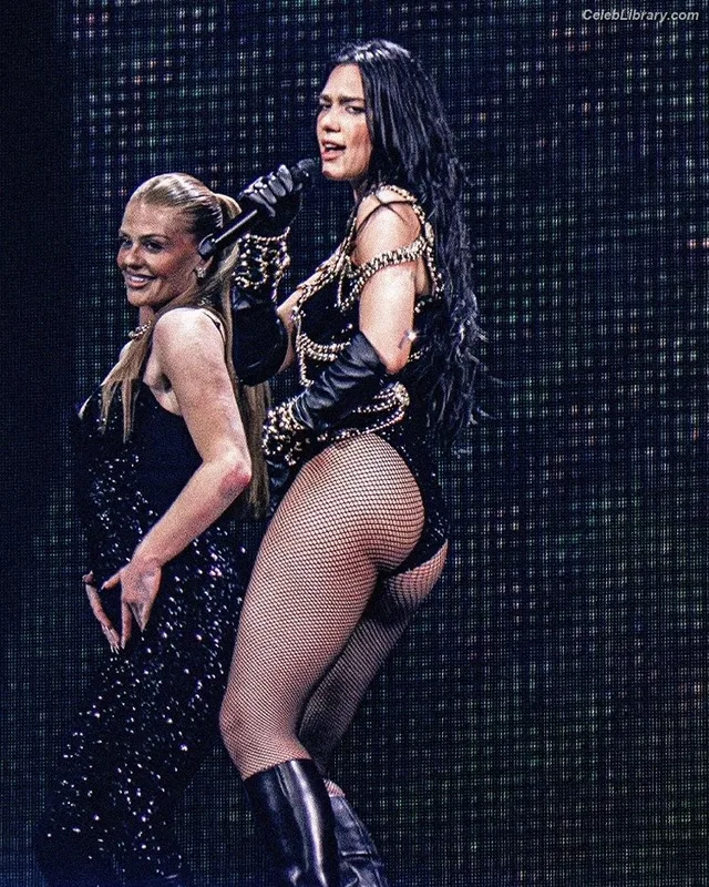 Dua Lipa photo 8 of 7804