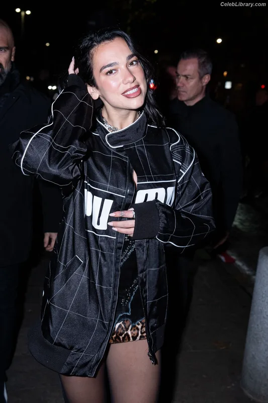 Dua Lipa photo 17 of 7804
