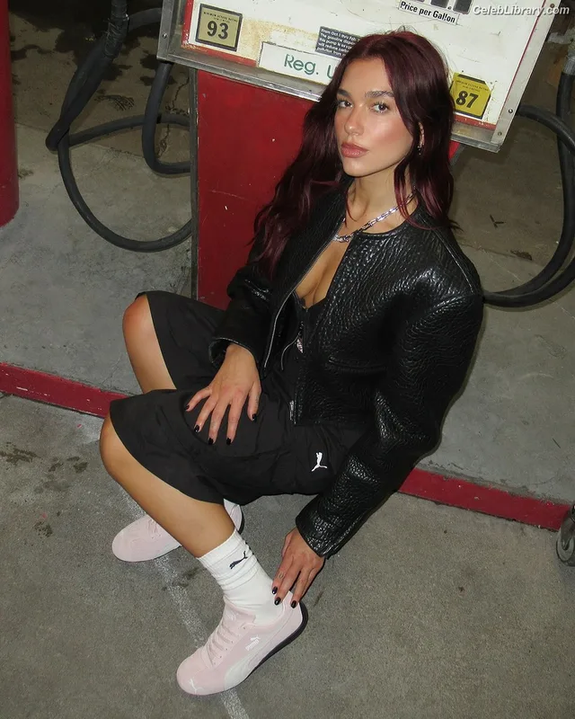 Dua Lipa photo 13 of 7804