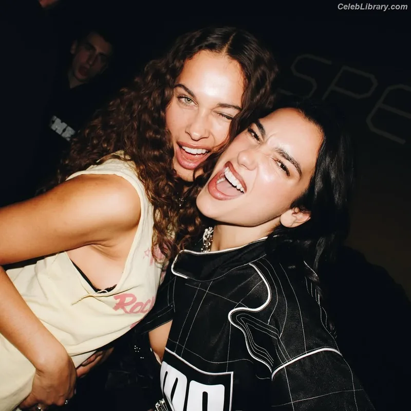 Dua Lipa photo 19 of 7804