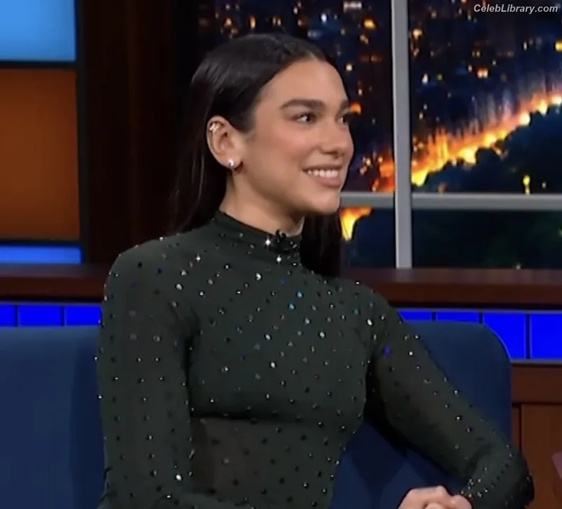 Dua Lipa photo 6 of 7804