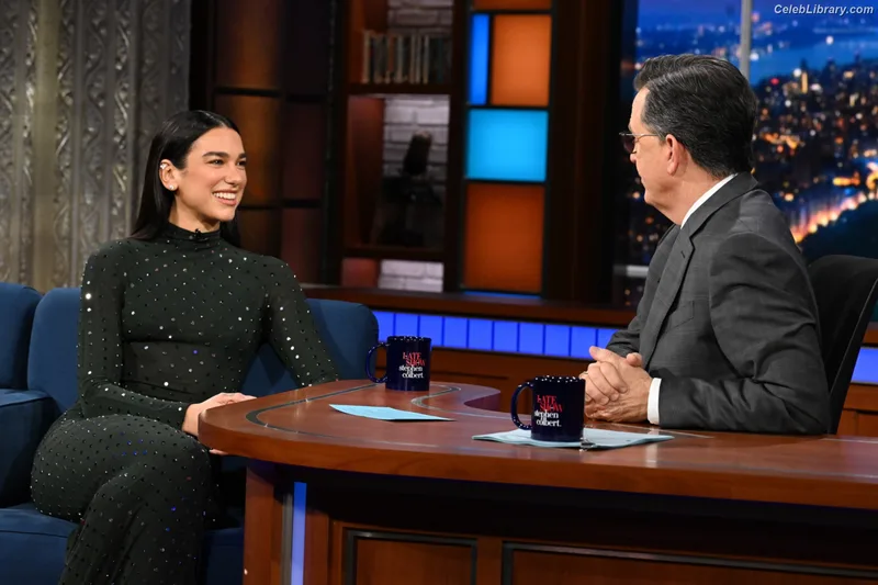 Dua Lipa photo 10 of 7804