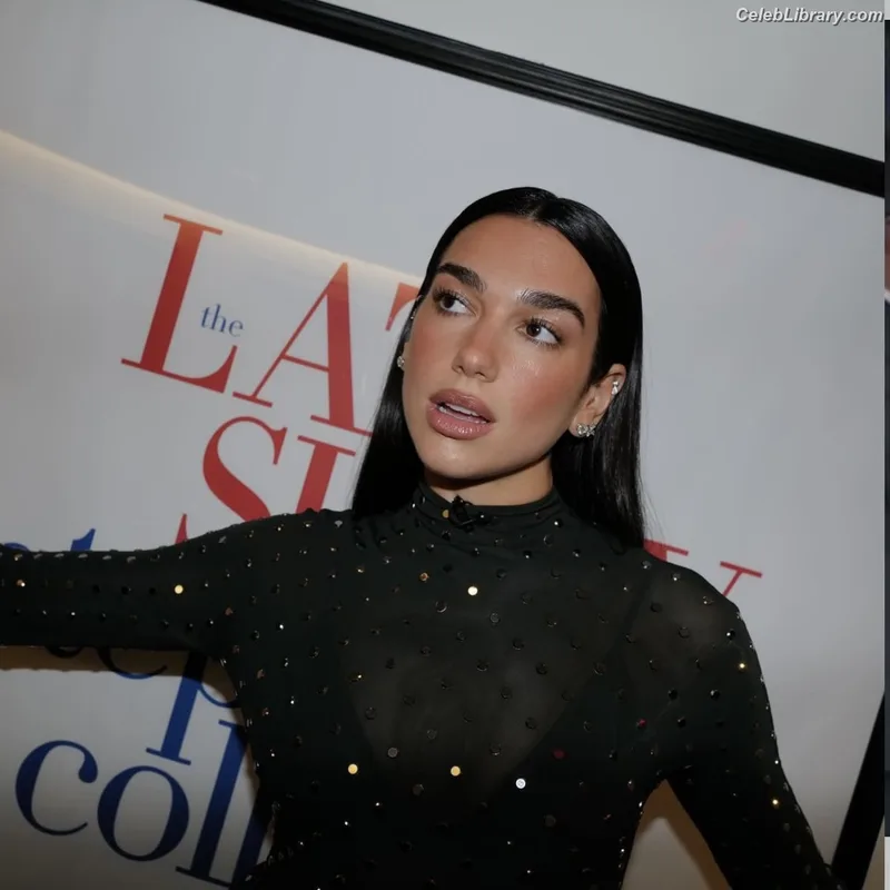 Dua Lipa photo 13 of 7804