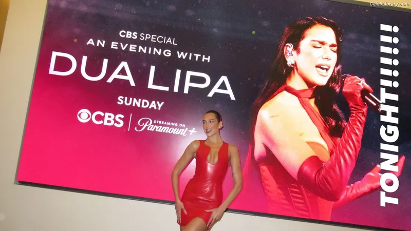Dua Lipa photo 19 of 7804