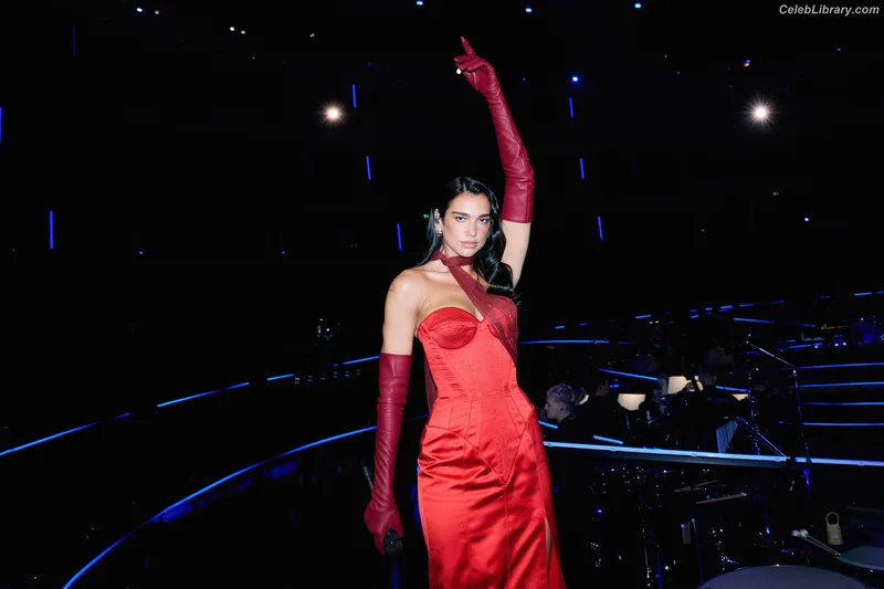 Dua Lipa photo 4 of 7804