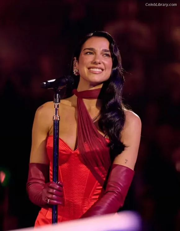 Dua Lipa photo 5 of 7804