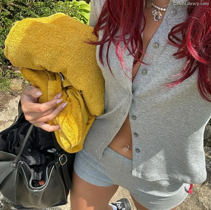 Dua Lipa photo 24 of 7804