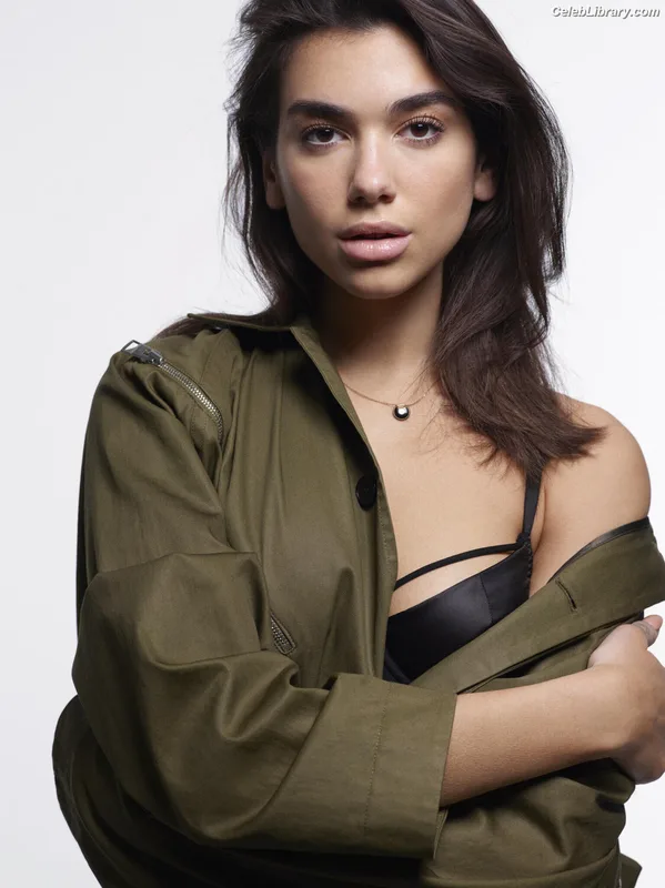Dua Lipa photo 18 of 7804