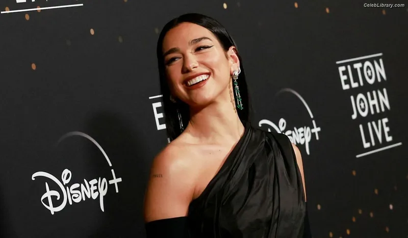 Dua Lipa photo 20 of 7804