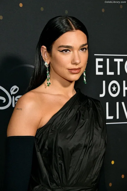 Dua Lipa photo 22 of 7804