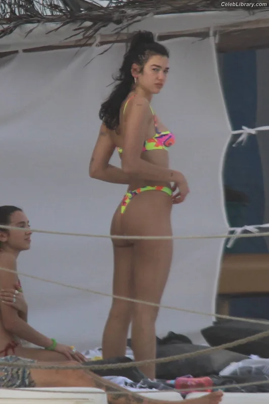 Dua Lipa photo 24 of 7804