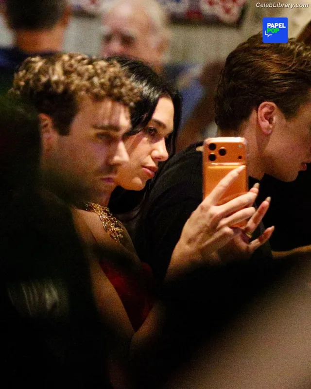 Dua Lipa photo 14 of 7804