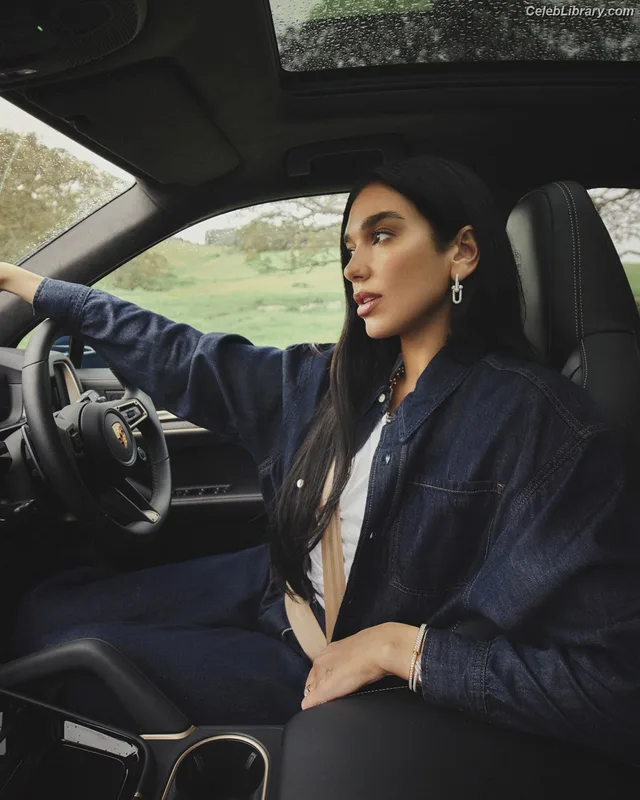 Dua Lipa photo 22 of 7804