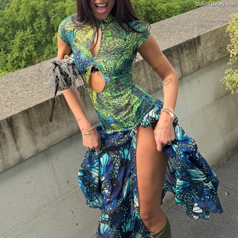 Dua Lipa photo 9 of 7804