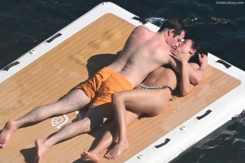 Dua Lipa photo 10 of 7804