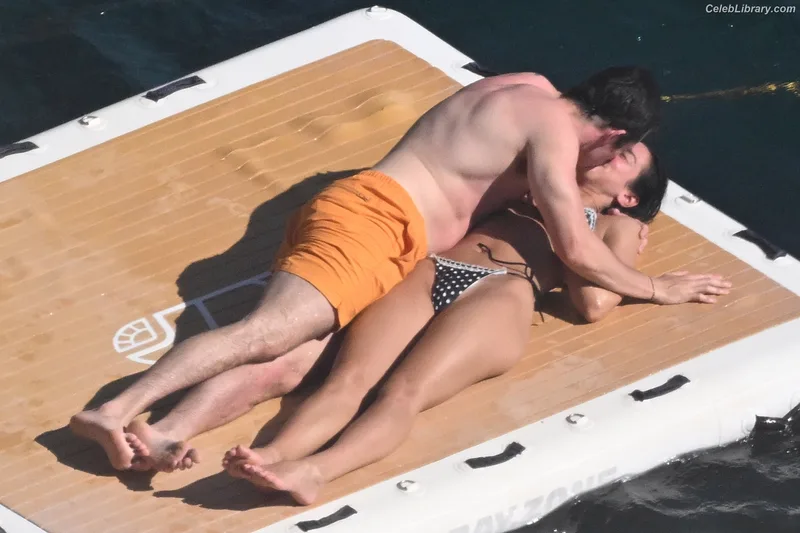 Dua Lipa photo 11 of 7804