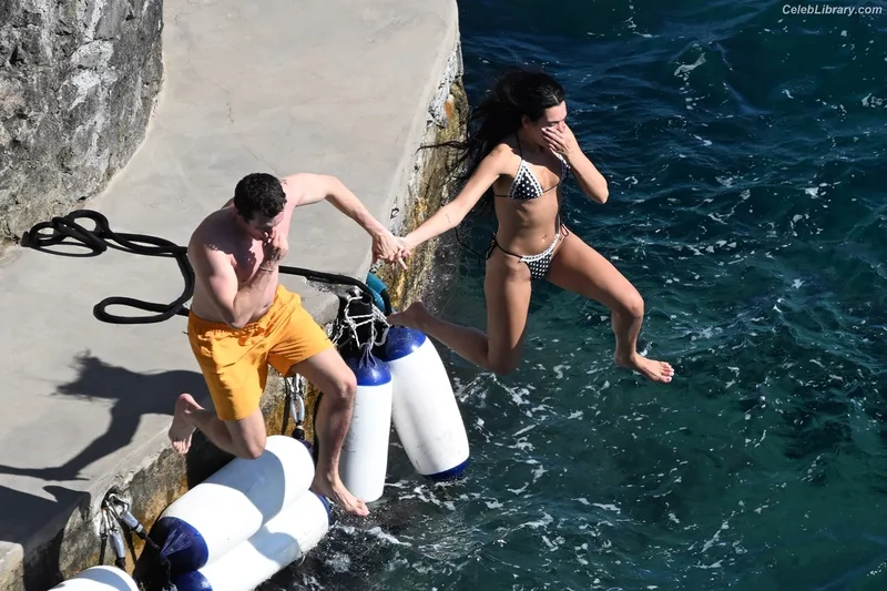 Dua Lipa photo 15 of 7804