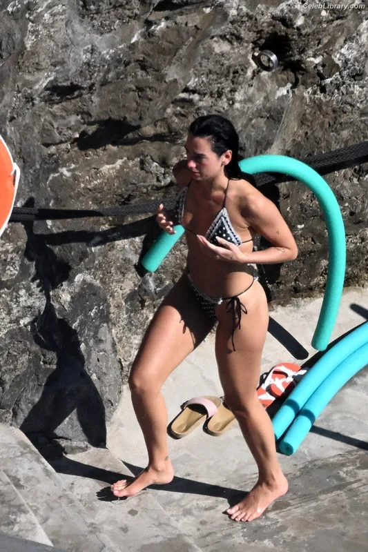 Dua Lipa photo 18 of 7804