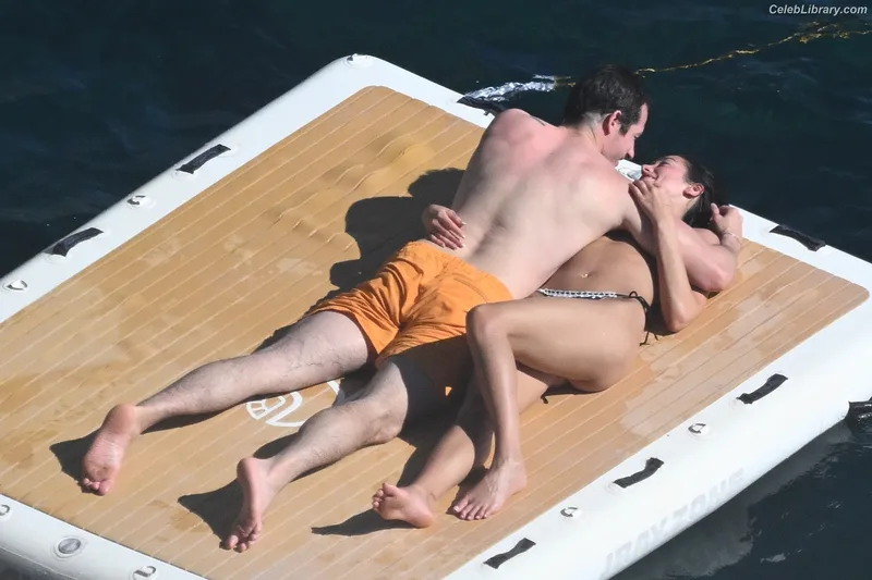 Dua Lipa photo 5 of 7804