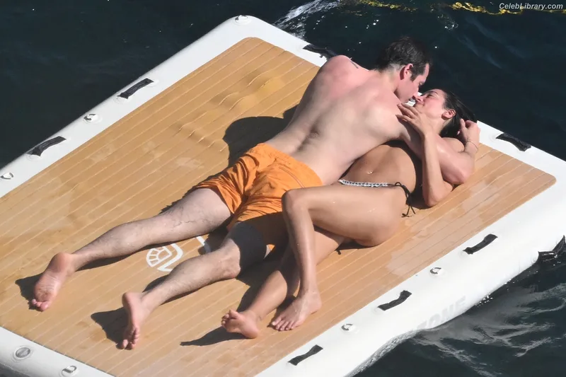 Dua Lipa photo 6 of 7804