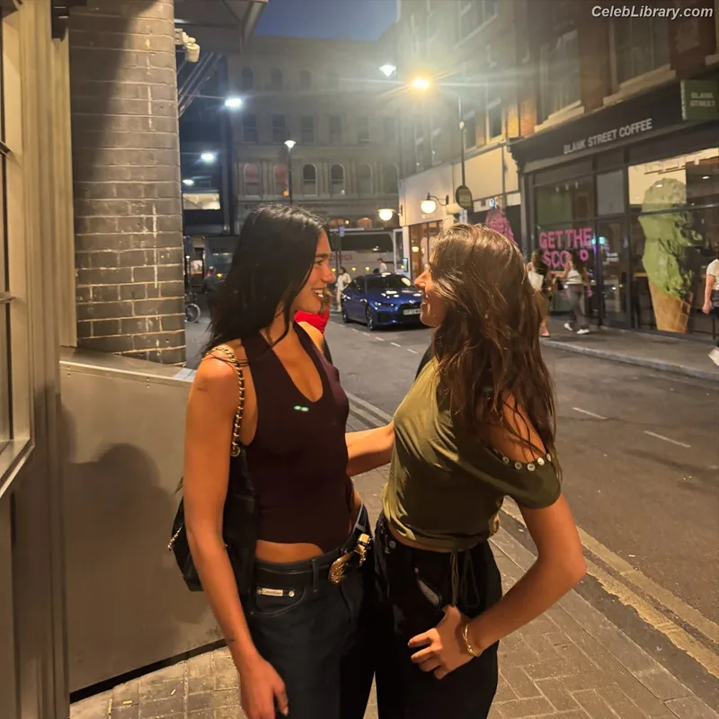 Dua Lipa photo 13 of 7804