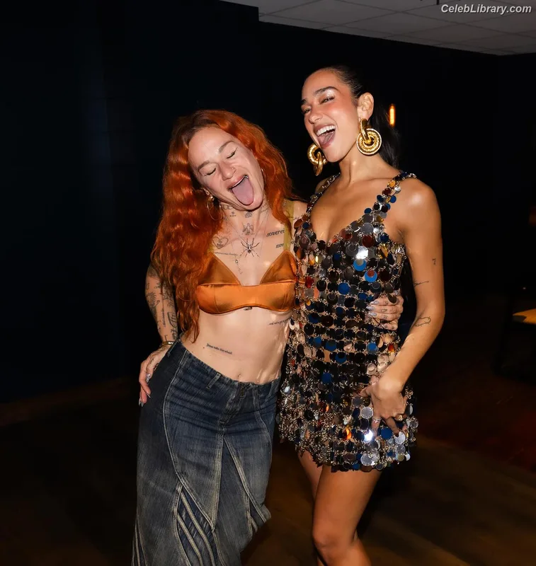Dua Lipa photo 16 of 7804