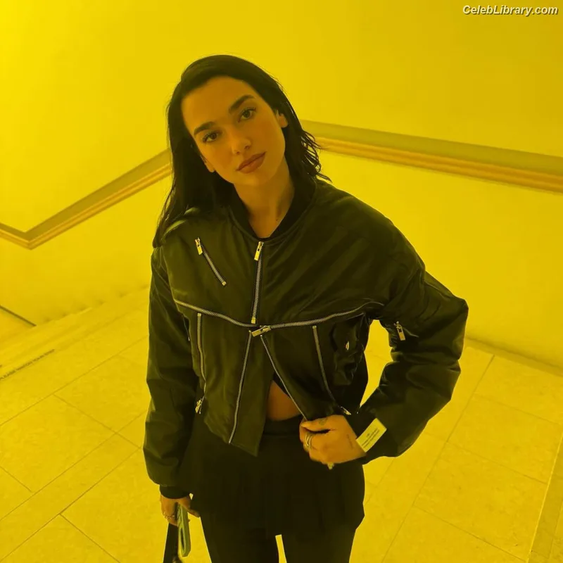 Dua Lipa photo 20 of 7804