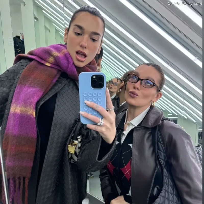 Dua Lipa photo 21 of 7804