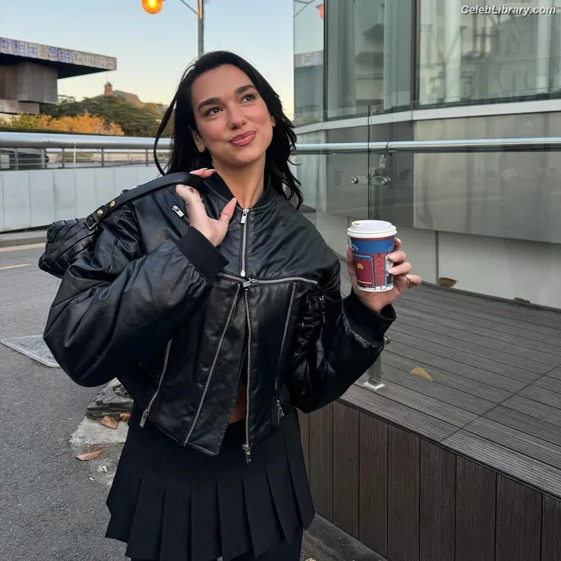 Dua Lipa photo 22 of 7804