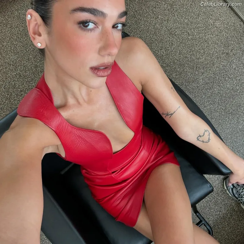 Dua Lipa photo 6 of 7804