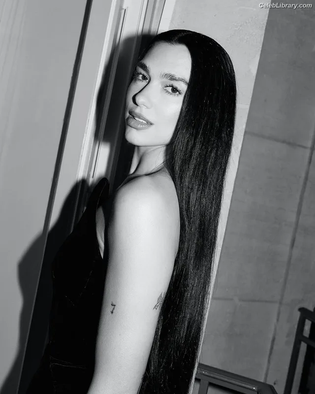 Dua Lipa photo 24 of 7804