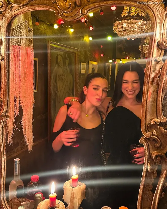 Dua Lipa photo 3 of 7804