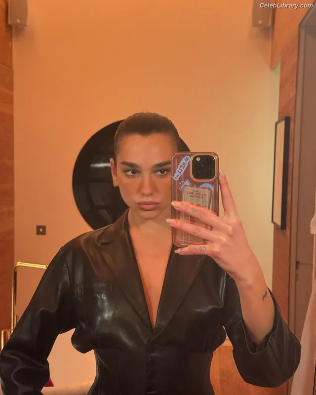 Dua Lipa photo 5 of 7804