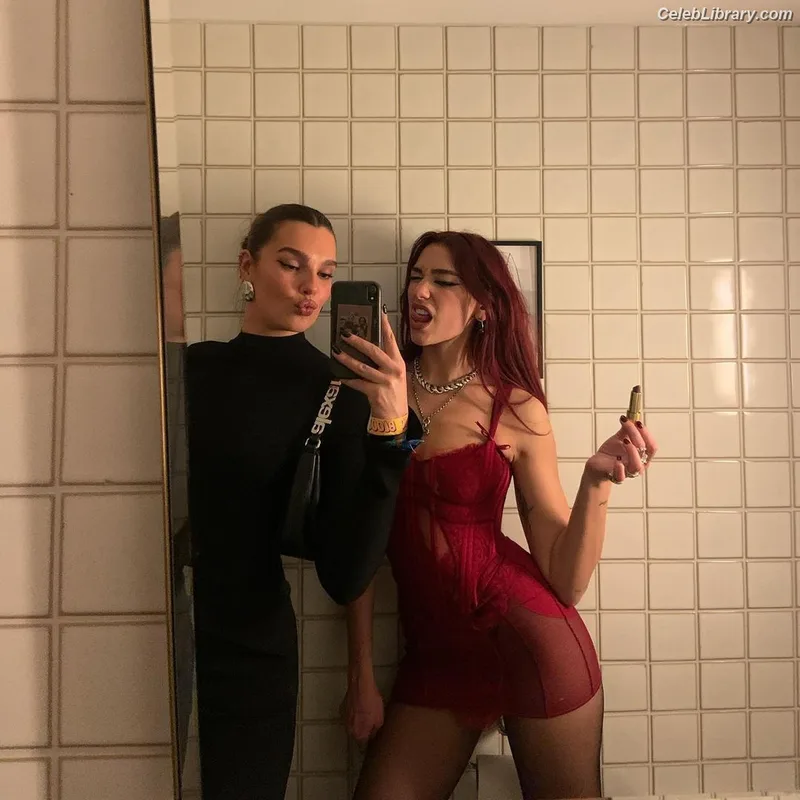 Dua Lipa photo 15 of 7804