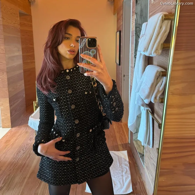 Dua Lipa photo 16 of 7804