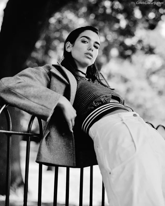 Dua Lipa photo 18 of 7804
